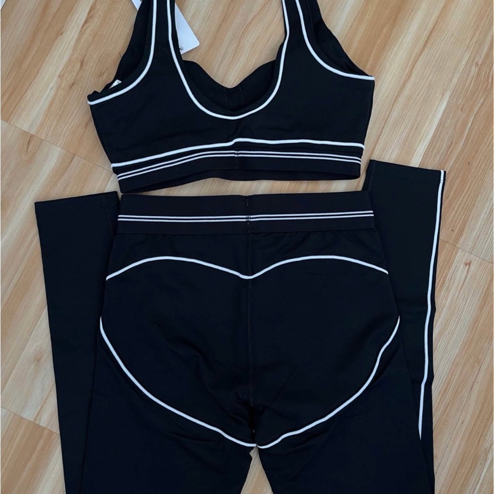 Black Alo Yoga set